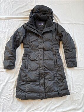 Patagonia Down With It Parka Women's Small Black Long Hooded Puffer Coat